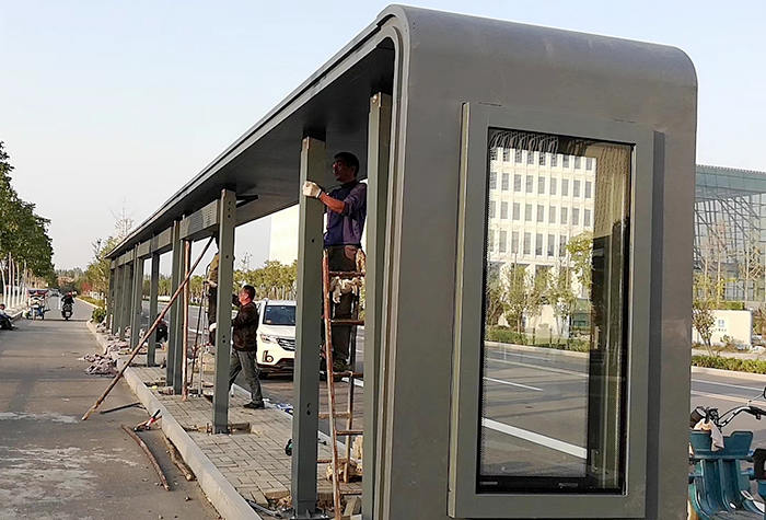 江蘇連云港公交候車亭安裝完成圖片一