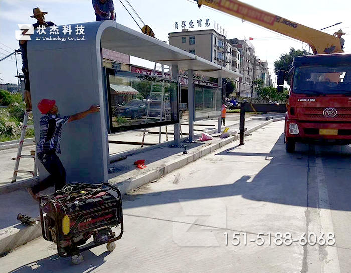 福建泉州公交候車亭安裝完成-圖片4